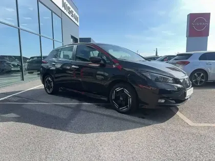 Photo 64 Nissan Leaf  Electrique 40kWh