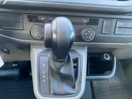 Photo 19 Volkswagen Transporter  6.1 VAN L1H1 2.0 TDI 150 DSG7