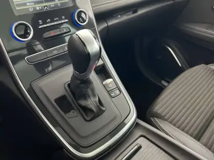 Photo 12 Renault Scenic  TCe 140 FAP EDC