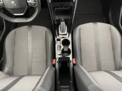 Photo 26 Peugeot 208  PureTech 100 S&S EAT8