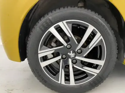 Photo 18 Peugeot 208  PureTech 100 S&S EAT8