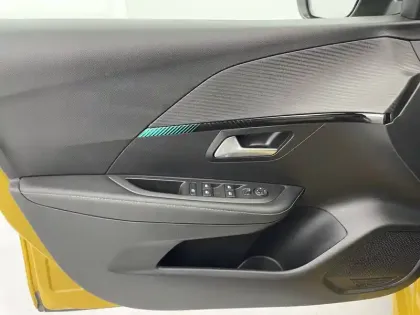 Photo 25 Peugeot 208  PureTech 100 S&S EAT8