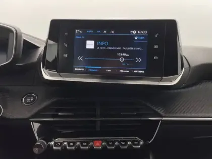 Photo 19 Peugeot 208  PureTech 100 S&S EAT8