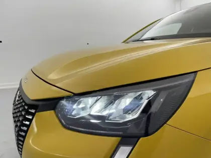 Photo 32 Peugeot 208  PureTech 100 S&S EAT8