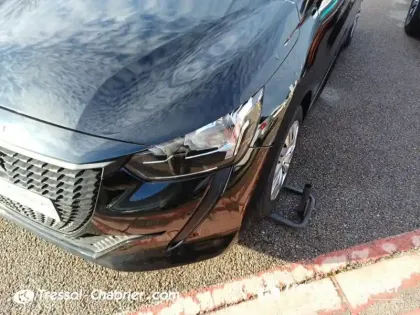 Photo 13 Peugeot 208  PureTech 75 S&S BVM5 Like