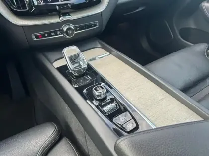 Photo 20 Volvo Xc60  T6 Recharge AWD 253 ch + 87 ch Geartronic 8 Inscription Luxe