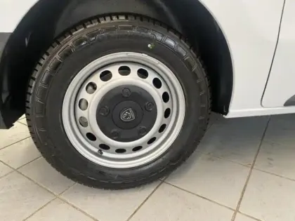 Photo 12 Peugeot Expert  Fg M 2.0 BlueHDi 145ch S&S Pack Premium Connect EAT8