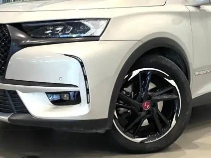 Photo 7 DS DS 7  Crossback PureTech 180ch Performance Line + Automatique