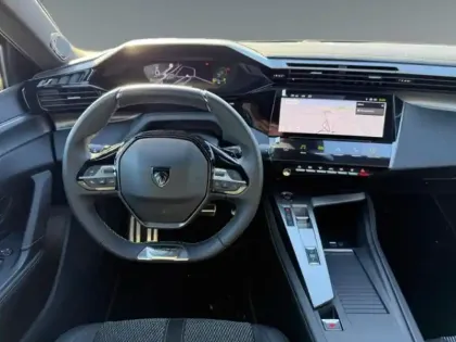 Photo 25 Peugeot 408  Hybrid 145 GT / FOCAL / GPS / LED MATRIX / CAMERA 360