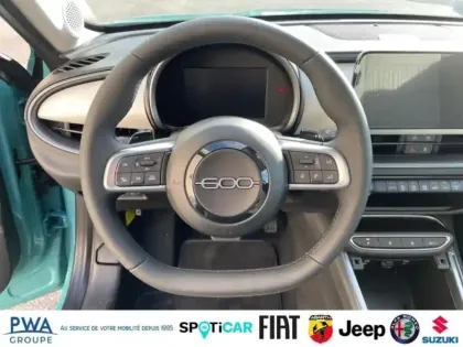 Photo 13 Fiat 600  1.2 Hybrid Turbo 110ch La Prima DCT6