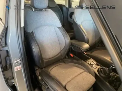 Photo 25 Mini Countryman Gén. II (F60) Ph2 Business Design 5