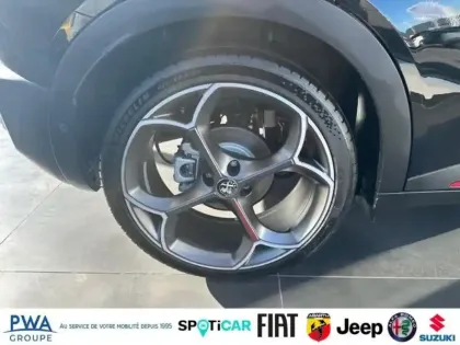 Photo 10 Alfa Romeo Junior  Elettrica 280ch Veloce