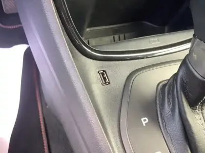 Photo 20 Ford Puma 1.0 EcoBoost 125 ch mHEV S&amp;S Powershift ST-Line