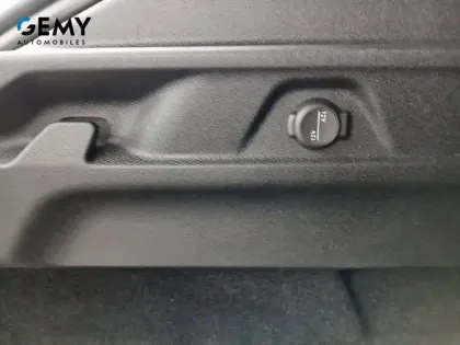 Photo 49 Peugeot 3008  Hybrid 145 e-DCS6