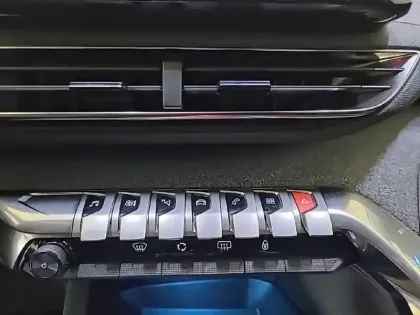 Photo 24 Peugeot 3008  Puretech 130ch S&S EAT8