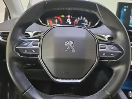 Photo 8 Peugeot 3008  Puretech 130ch S&S EAT8