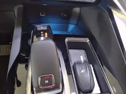 Photo 13 Peugeot 3008  Puretech 130ch S&S EAT8