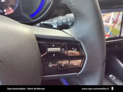 Photo 19 Alfa Romeo Junior  1.2 Ibrida 145 ch eDCT6