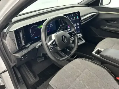 Photo 130 Renault Megane  E-Tech EV60 220 ch optimum charge