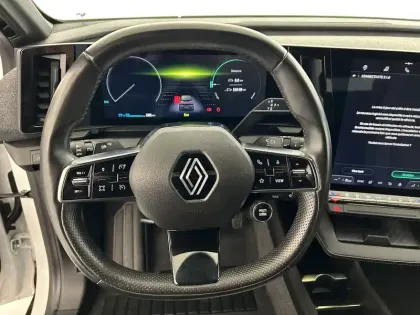 Photo 135 Renault Megane  E-Tech EV60 220 ch optimum charge