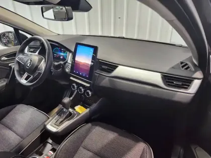 Photo 7 Renault Captur  E-Tech full hybrid 145