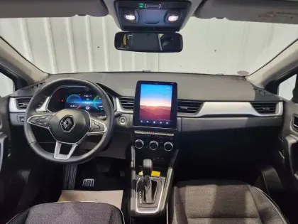 Photo 14 Renault Captur  E-Tech full hybrid 145