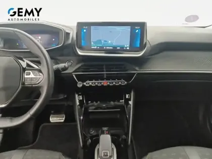 Photo 16 Peugeot 2008  PureTech 130 S&S EAT8