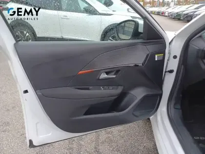 Photo 34 Peugeot 208  Electrique 50 kWh 136ch