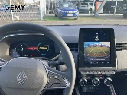 Photo 14 Renault Clio  E-Tech full hybrid 145 ch GSR2