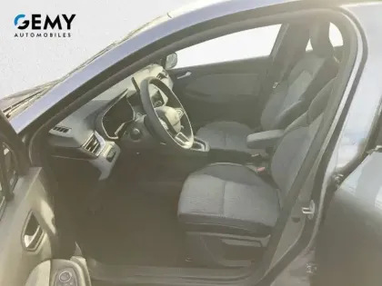 Photo 8 Renault Clio  E-Tech full hybrid 145 ch GSR2