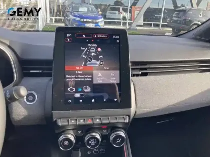 Photo 12 Renault Clio  E-Tech full hybrid 145 ch GSR2