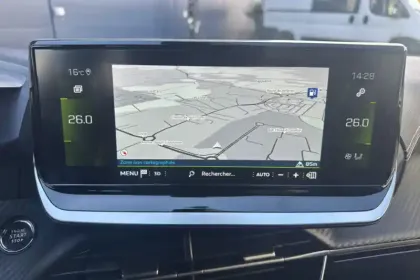 Photo 18 Peugeot 208  PureTech 100 S&S EAT8