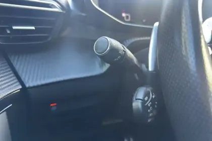 Photo 23 Peugeot 208  PureTech 100 S&S EAT8