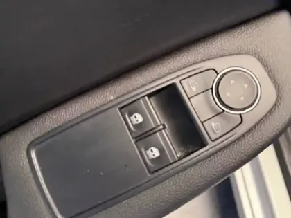 Photo 72 Renault Clio Gén. V (BJA) Ph1 NG Equilibre 5