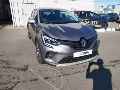 Photo 1 Renault Captur  E-Tech full hybrid 145