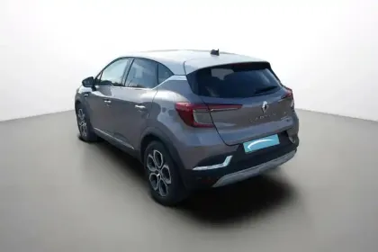 Photo 8 Renault Captur  E-Tech full hybrid 145