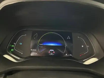 Photo 30 Renault Captur  E-Tech full hybrid 145