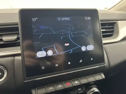 Photo 36 Renault Captur  E-Tech full hybrid 145