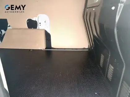 Photo 9 Renault EXPRESS (30) Gén. I Ph1 Confort 4