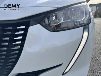 Photo 11 Peugeot 208  BlueHDi 100 S&S BVM6