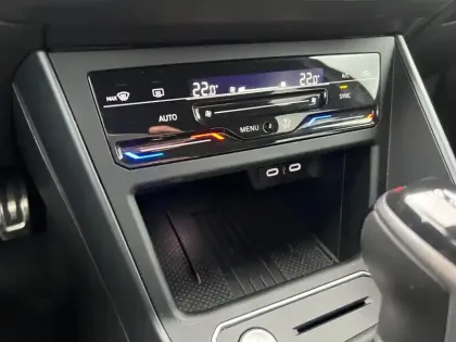 Photo 45 Volkswagen Taigo  1.0 TSI 116 DSG7