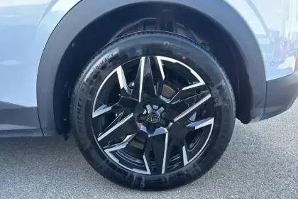 Photo 11 Peugeot 3008  Hybrid 145 e-DCS6