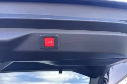 Photo 25 Peugeot 3008  Hybrid 145 e-DCS6