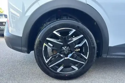 Photo 8 Peugeot 3008  Hybrid 145 e-DCS6