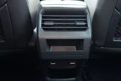 Photo 24 Peugeot 3008  Hybrid 145 e-DCS6