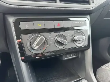 Photo 44 Volkswagen T-cross  1.0 TSI 110 Start/Stop BVM6