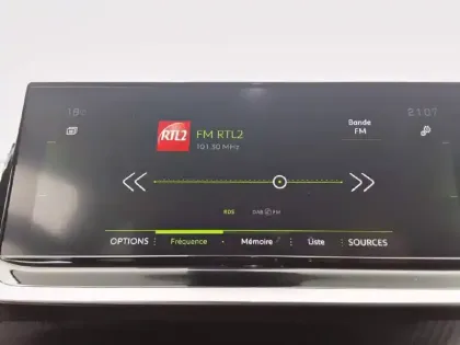 Photo 21 Peugeot 208  PureTech 100 S&S EAT8