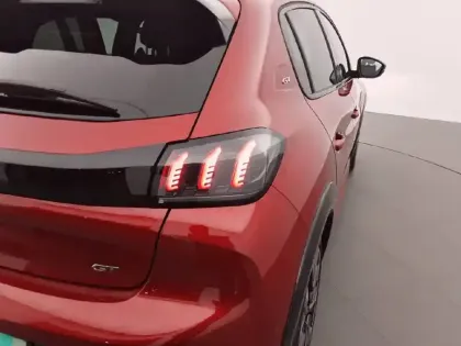 Photo 16 Peugeot 208  PureTech 100 S&S EAT8