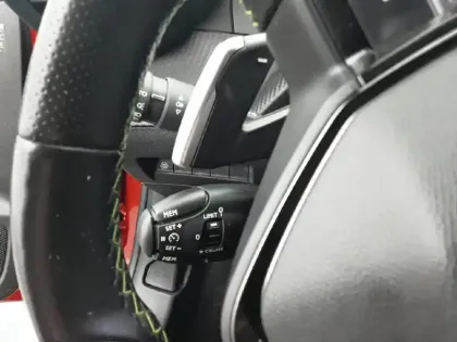 Photo 19 Peugeot 208  PureTech 100 S&S EAT8