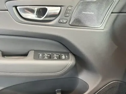 Photo 22 Volvo Xc60  T6 AWD Hybride rechargeable 253 ch+145 ch Geartronic 8